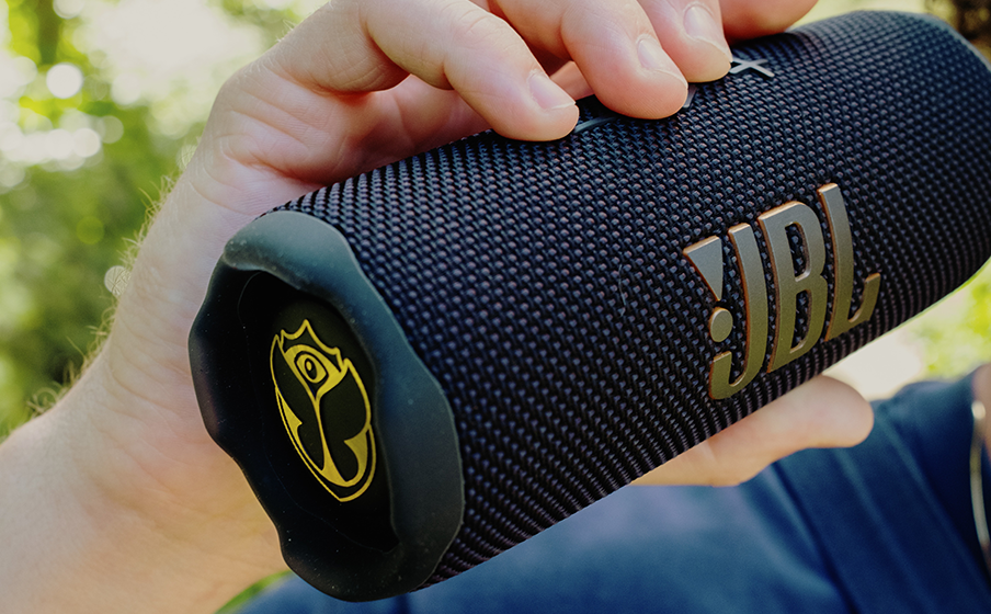 JBL Flip 7 Tomorrowland | Altavoz portátil resistente al agua y