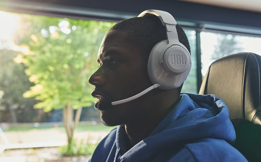 JBL Quantum 360 Wireless Vive el juego al máximo con JBL QuantumSURROUND Sound Signature - Image