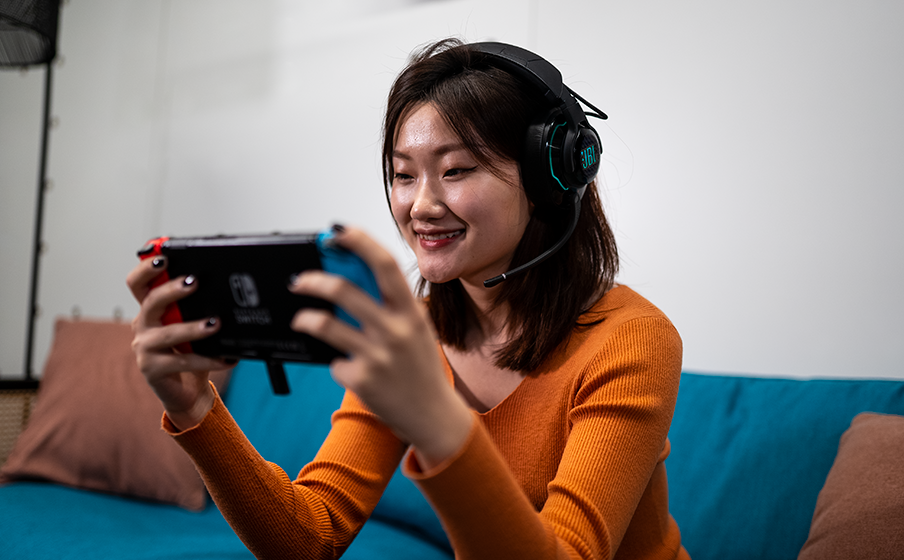 JBL Quantum 910 Wireless Destaque gracias al JBL QuantumSOUND Signature con certificación Hi-Res - Image