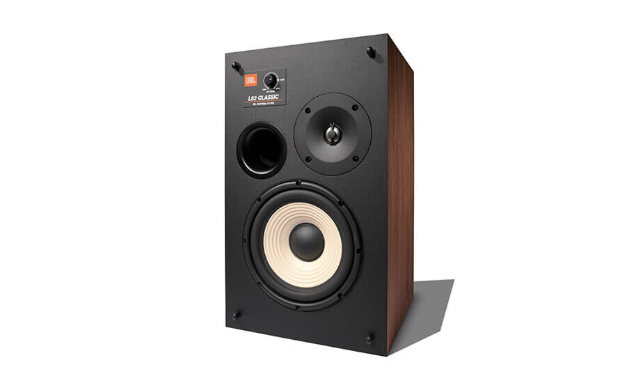 L82 Classic Altavoz en blanco de 200 mm con marco moldeado y cono de pulpa pura en diseño de reflejo de graves con puerto de vibración frontal. - Image
