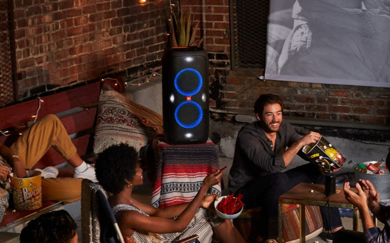 El increíble sonido JBL con un deslumbrante show de luces