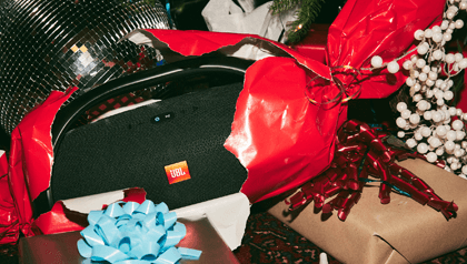 Best audio gifts for your loved ones this holiday season: our 5 headphone tips