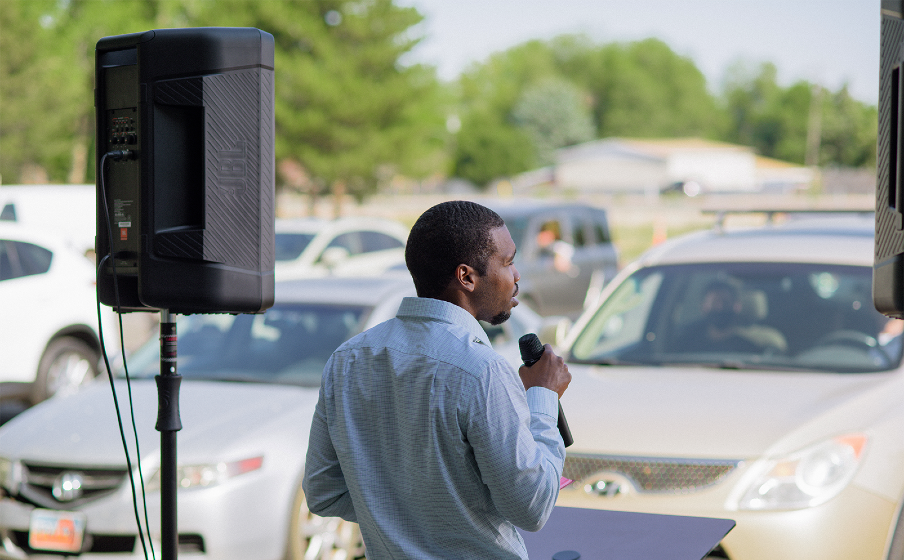 JBL_IRX_Lifestyle_Photo_Church_ParkingLot_2_904x560 JBL IRX108BT | Parlante Portátil de 8" Bluetooth